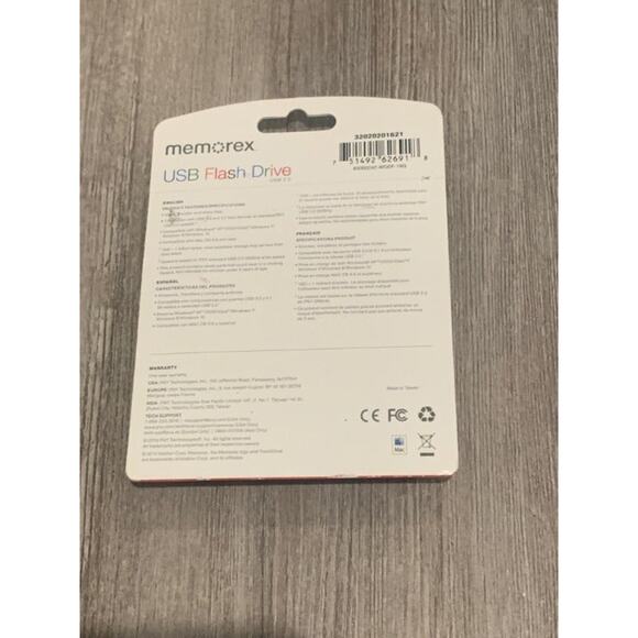 Memorex 16GB Flash Drive USB 2.0 - Red - Picture 2 of 2